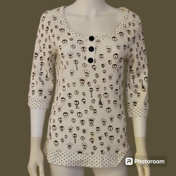 VTG CRAFTY COUTURE Skull Waffle Henley Grunge Gasparilla Top FLAWED - Picture 1 of 10